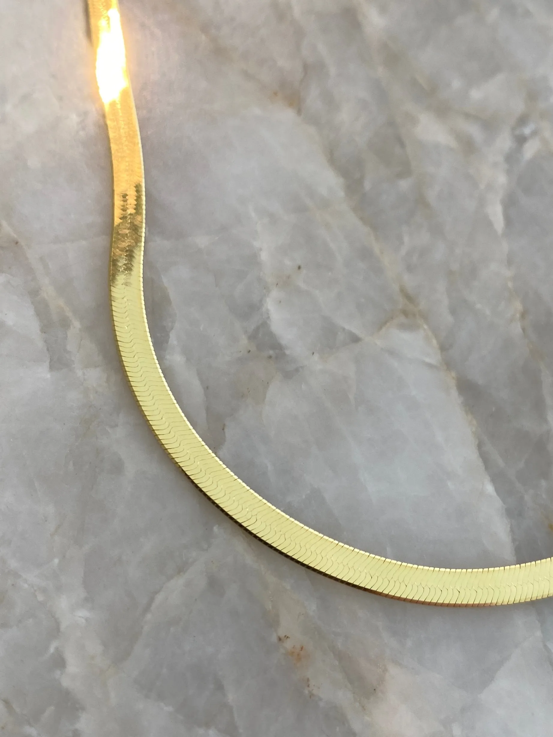 10k Solid Gold 2.5mm Herringbone Necklace (16" with extender to 18")