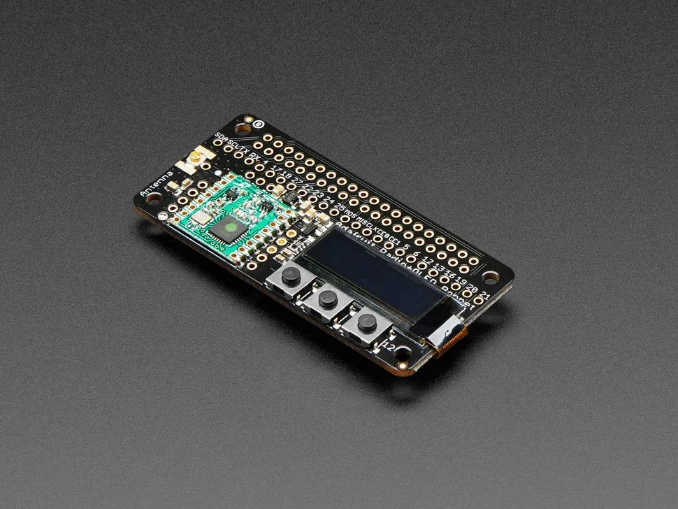 Adafruit RFM69HCW Tranceiver Radio Bonnet - 868 or 915 MHz