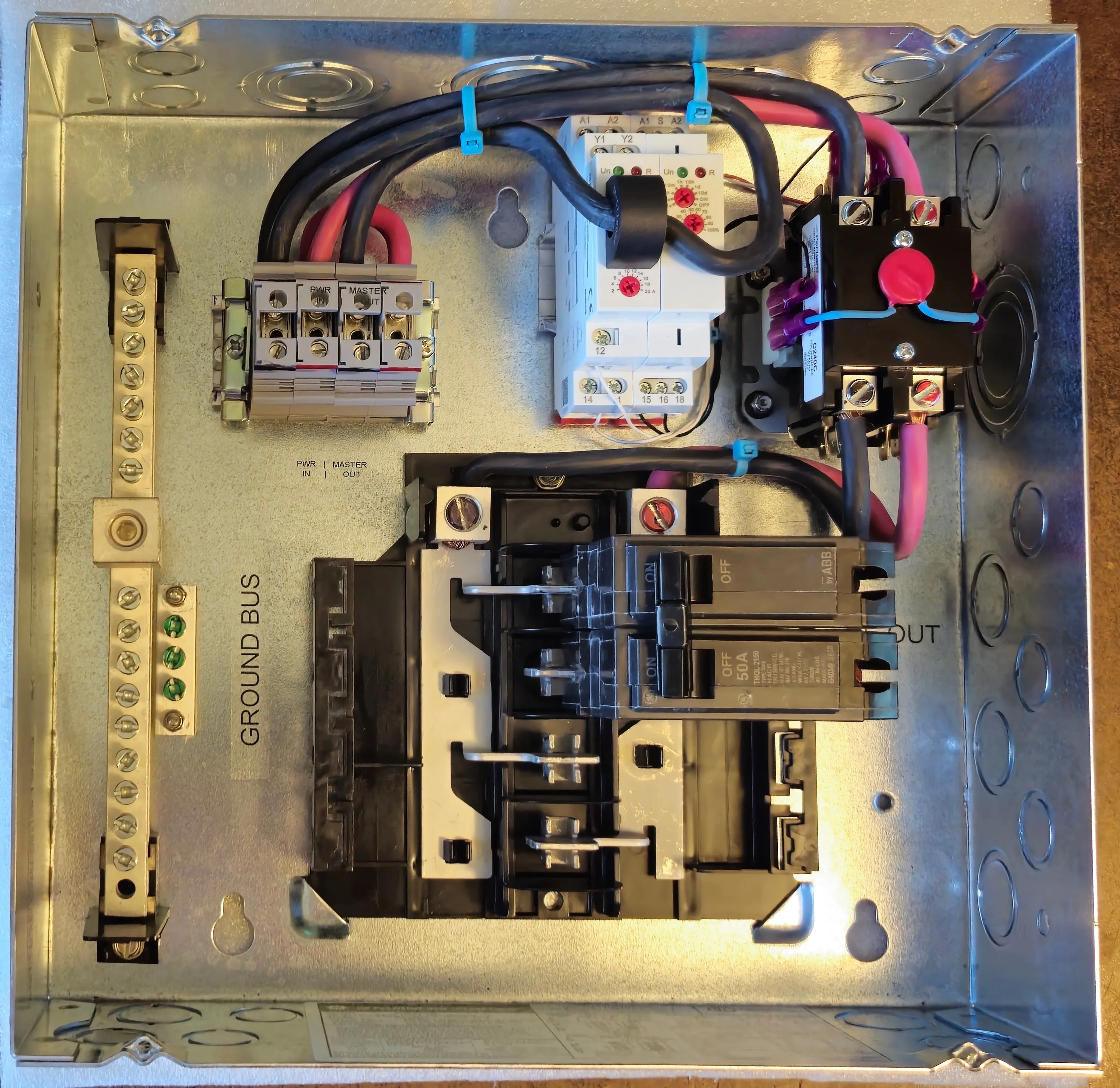 BSA Electronics Intellisplit™ - Intelligent Splitter flush In-wall version
