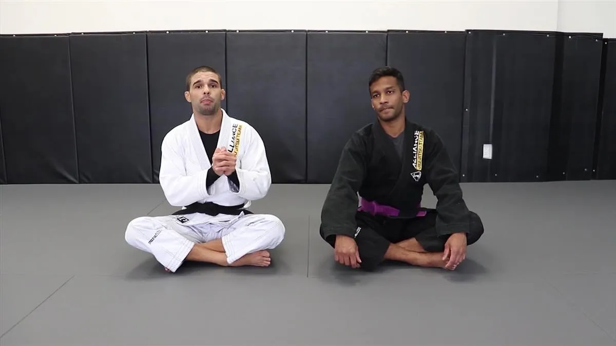 Cross Sleeve Grip Guard Beyond The Basics by Thomas Lisboa