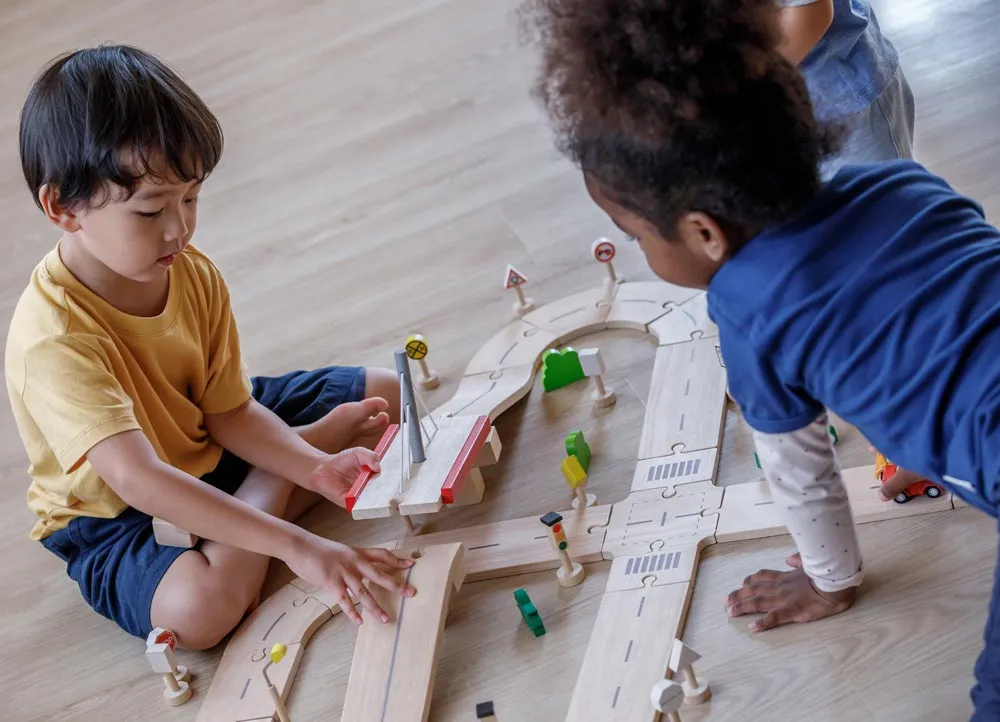 PlanToys Road System
