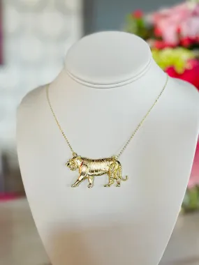 Roaring Necklace